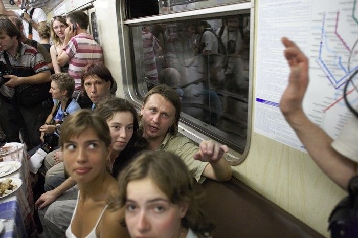"ПИР" в московском метро (37 фото)